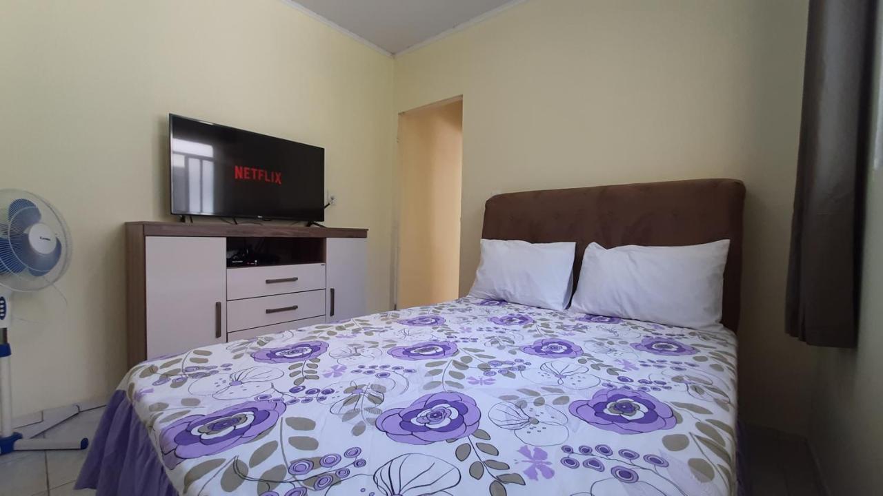 Апартаменты Hospedagensjaguariaiva Экстерьер фото